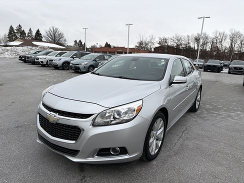 Used 2015 Chevrolet Malibu LT w/ Leather Package image 2