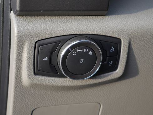 Used 2018 Ford F350 XLT image 5