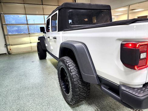 Used 2020 Jeep Gladiator Rubicon w/ LED Lighting Group image 10