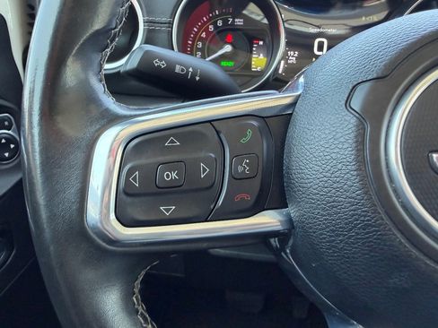 Used 2021 Jeep Wrangler Unlimited Sahara AWD/4WD image 14