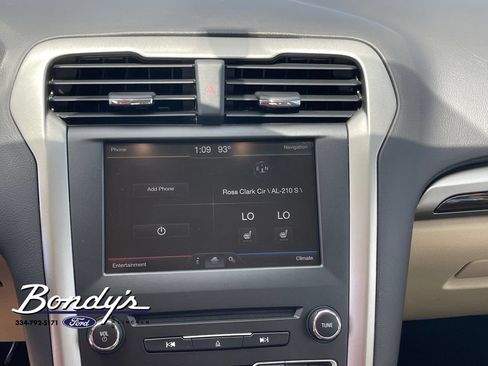 Used 2016 Ford Fusion SE w/ Equipment Group 202A FWD image 5