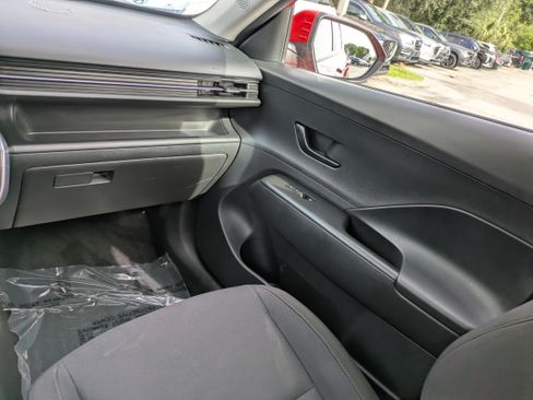 Used 2024 Hyundai Kona SEL FWD image 16