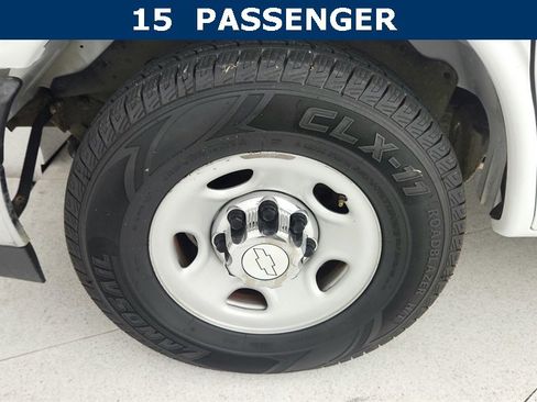 Used 2018 Chevrolet Express 3500 LT w/ LT Preferred Equipment Group image 25