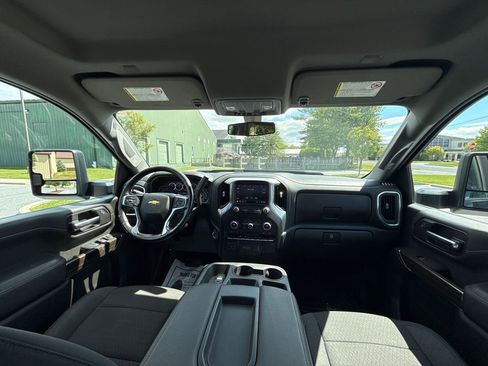 Used 2022 Chevrolet Silverado 2500 LT w/ Convenience Package AWD/4WD image 14