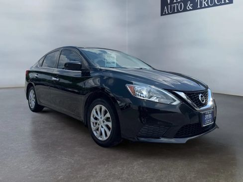 Used 2018 Nissan Sentra SV FWD image 2
