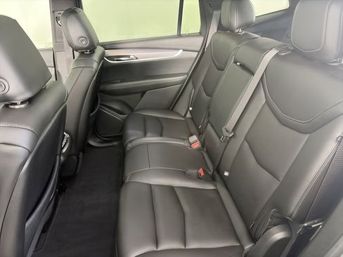 Used 2023 Cadillac XT6 Luxury image 13