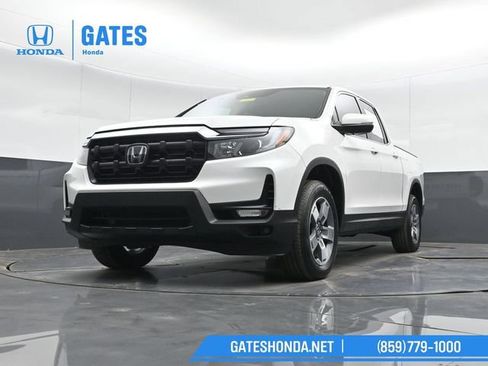 Certified 2025 Honda Ridgeline RTL image 37