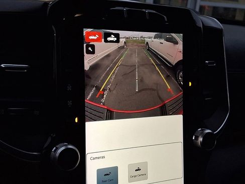 Used 2022 RAM 3500 Laramie image 11