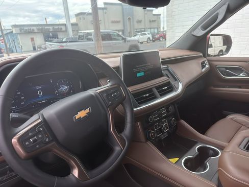 Used 2024 Chevrolet Suburban High Country w/ Max Trailering Package AWD/4WD image 6