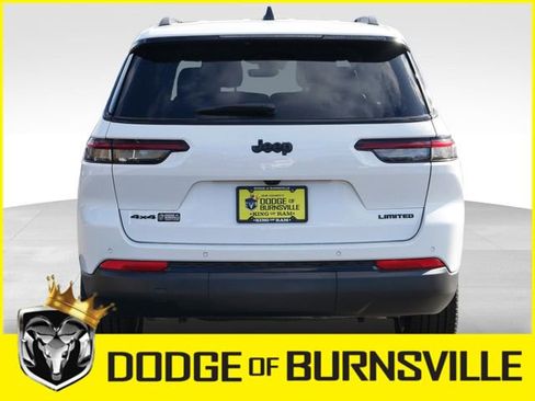 Used 2025 Jeep Grand Cherokee L Limited w/ Black Appearance Package image 8