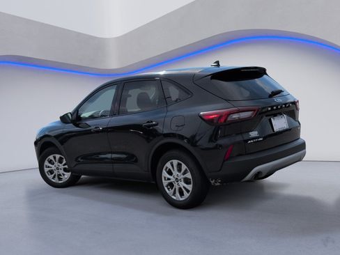 Used 2025 Ford Escape Active AWD/4WD image 9