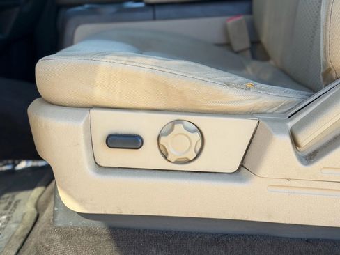 Used 2010 Ford F150 XLT image 29