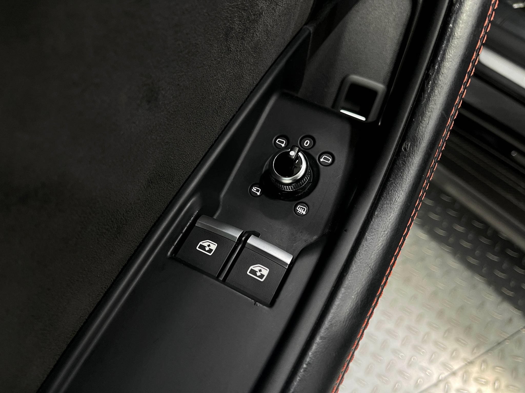 Used 2019 Audi RS 5 w/ Black Optic Carbon Package AWD/4WD image 16