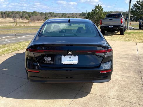 Used 2025 Honda Accord LX image 5