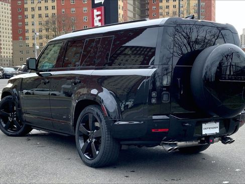 New 2026 Land Rover Defender 130 V8 image 12