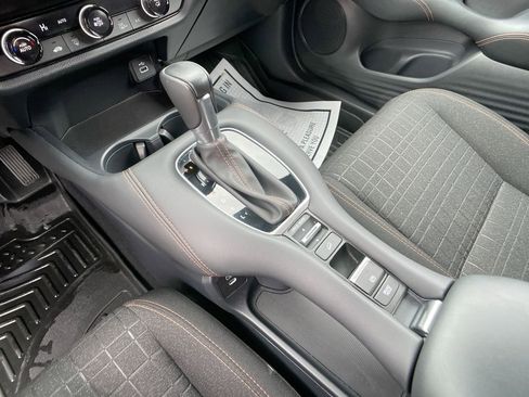 Used 2024 Honda HR-V Sport image 19