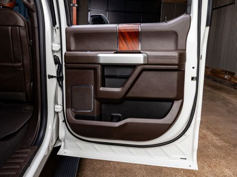 Used 2022 Ford F250 King Ranch w/ King Ranch Ultimate Package AWD/4WD image 39