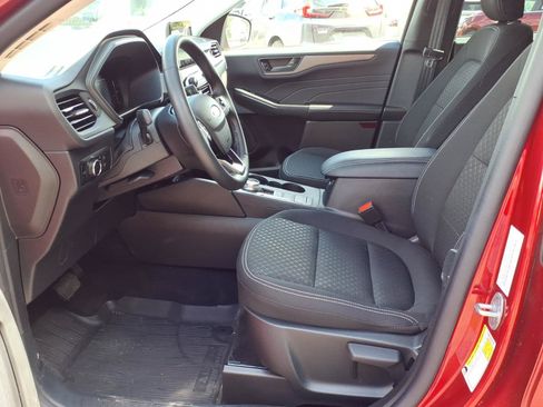 Certified 2025 Ford Escape Active w/ Cold Weather Package AWD/4WD image 7