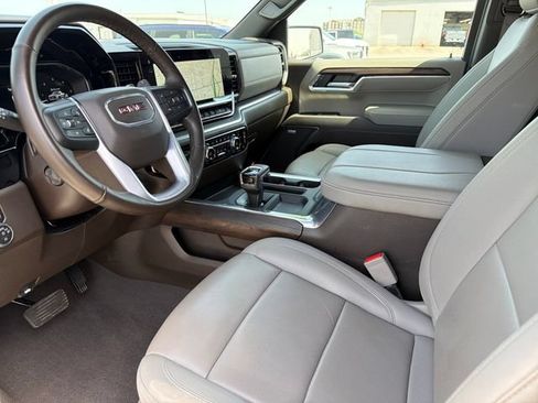 Used 2025 GMC Sierra 1500 SLT w/ SLT Premium Plus Package AWD/4WD image 18