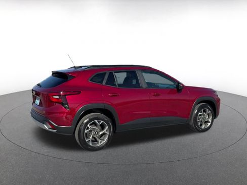 Used 2025 Chevrolet Trax LT w/ LT Convenience Package FWD image 15