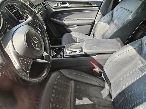 Used 2017 Mercedes-Benz GLS 450 4MATIC image 25