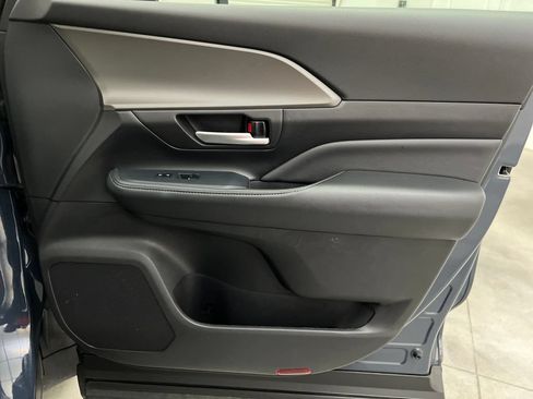 Used 2025 Toyota Grand Highlander FWD image 34