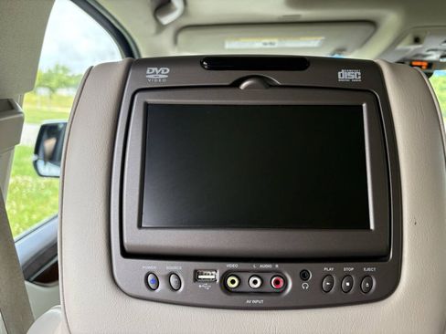 Used 2017 Cadillac Escalade Luxury AWD/4WD image 29