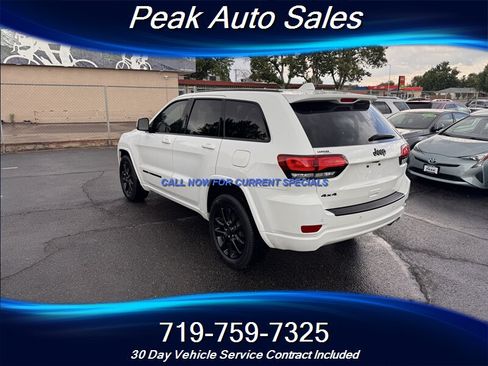 Used 2022 Jeep Grand Cherokee Laredo X AWD/4WD image 5