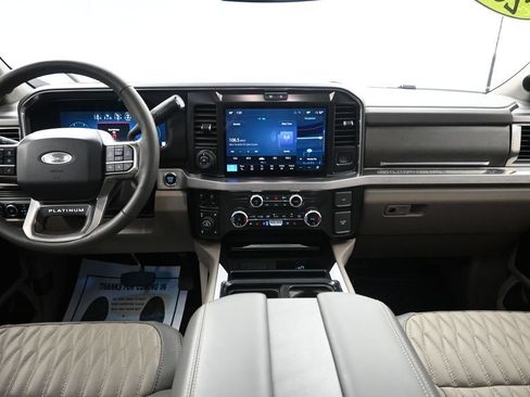Used 2026 Ford F250 Platinum w/ Platinum Plus Package AWD/4WD image 34