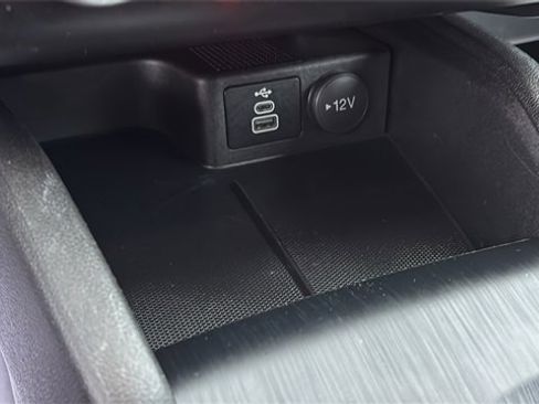 Used 2024 Ford Escape ST-Line image 19