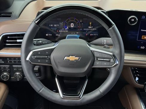 Used 2026 Chevrolet Suburban High Country AWD/4WD image 13