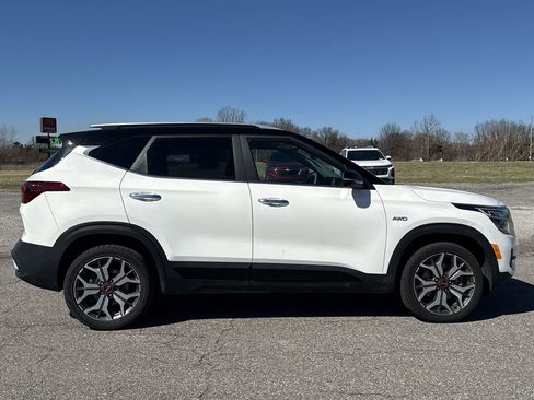 Used 2021 Kia Seltos SX image 9