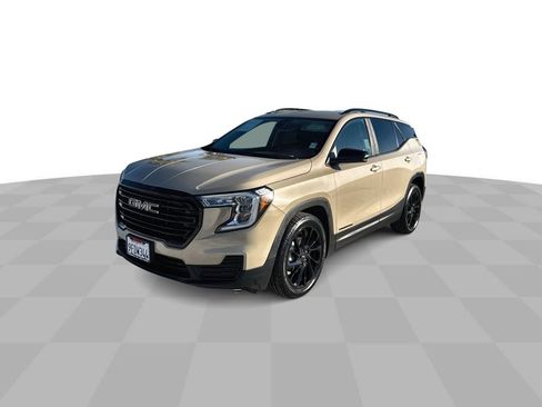 Used 2023 GMC Terrain SLE w/ Driver Convenience Package image 1