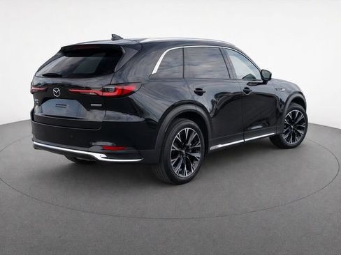 Certified 2024 MAZDA CX-90 Plug-In Hybrid w/ Premium Plus AWD/4WD image 4