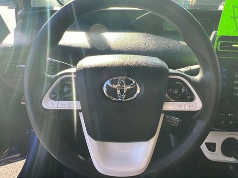 Used 2017 Toyota Prius Two image 17
