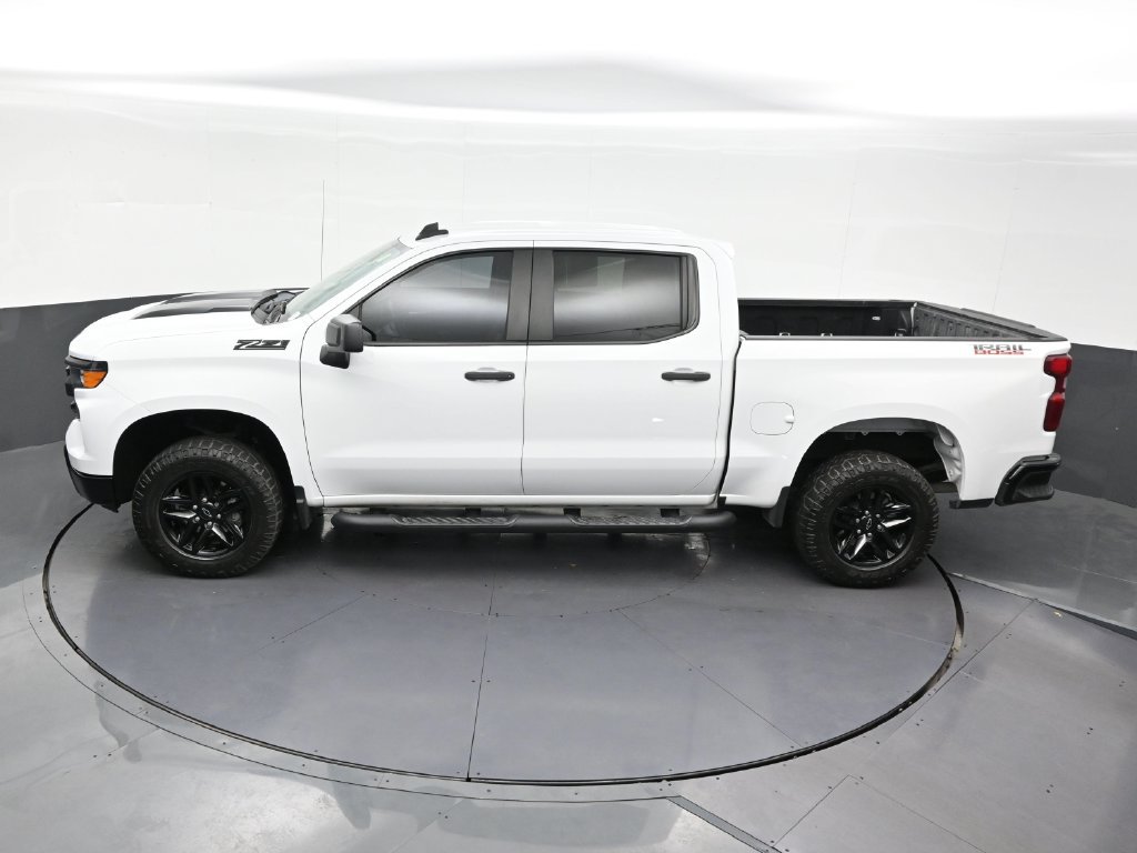 Used 2023 Chevrolet Silverado 1500 Custom Trail Boss w/ LPO, Dark Essentials Package AWD/4WD image 16