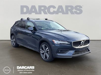 Used 2024 Volvo V60 B5 Cross Country Plus w/ Protection Package Premier