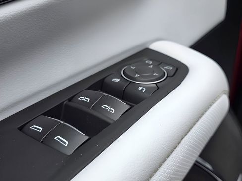 New 2026 Chevrolet Tahoe Premier w/ Sun And Tow Package AWD/4WD image 19