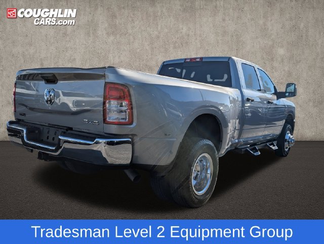 Used 2024 RAM 3500 Tradesman w/ Chrome Appearance Group AWD/4WD image 8