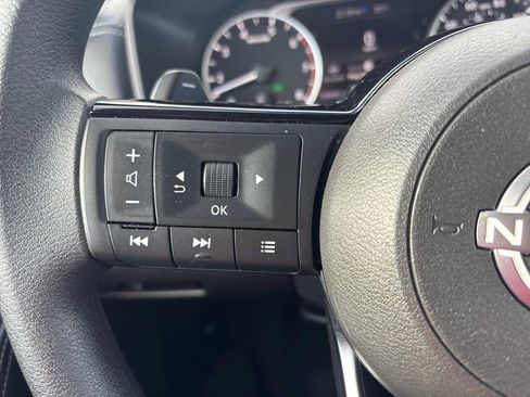 Used 2023 Nissan Rogue SV image 49