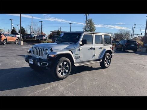 Used 2022 Jeep Wrangler Unlimited Sahara image 4