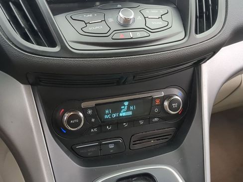 Used 2014 Ford Escape SE w/ Equipment Group 201A image 17