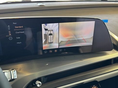 New 2026 Cadillac Vistiq Luxury image 4