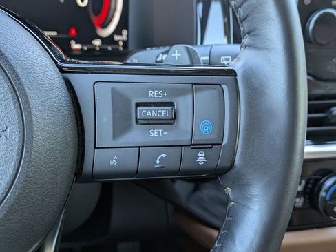 Used 2023 Nissan Pathfinder Platinum w/ Cargo Package image 30