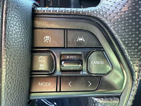 Used 2024 Toyota Tacoma SR5 AWD/4WD image 35