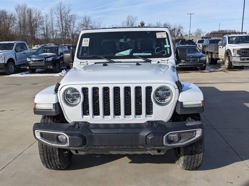 Used 2020 Jeep Gladiator Overland w/ Dual Top Group image 8