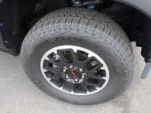 Certified 2025 Toyota Tacoma TRD Off-Road w/ TRD Off Road Upgrade Package AWD/4WD image 63