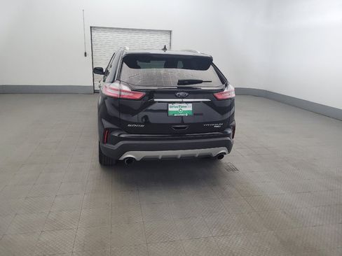 Used 2019 Ford Edge Titanium AWD/4WD image 6