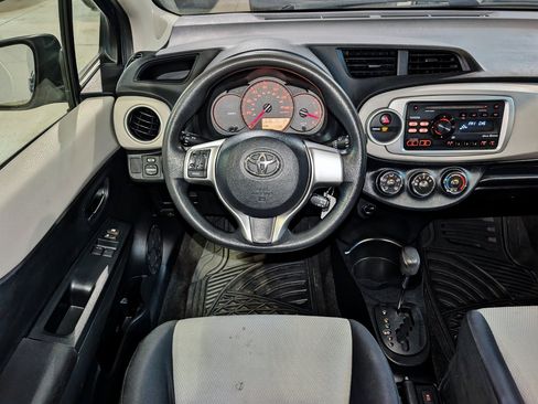 Used 2014 Toyota Yaris LE FWD image 2