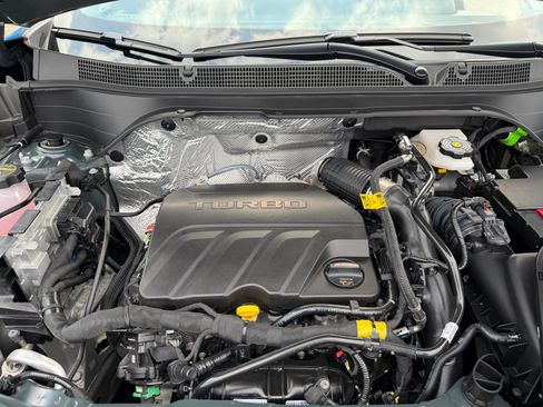 Used 2026 Chevrolet Trax LT w/ LT Convenience Package image 30